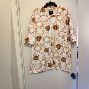 White and Gold Patterned Men’s Two Piece Shorts Outfit